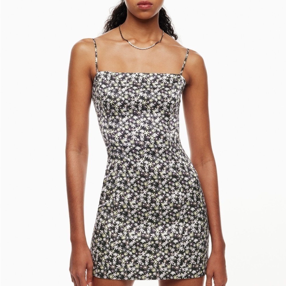Aritzia Sunday Best ‘Shimmer’ Satin Dress in Black/Lilac Bloom Floral NWT Size 6